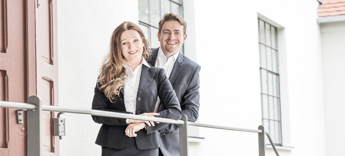 Daniel Benz und Petra Spaete der Firma INNOVERTA. Unternehmensmakler und Immobilienmakler aus Memmingen im Allgaeu. Spezialisiert auf Unternehmensbewertungen und Immobilienbewertungen.
